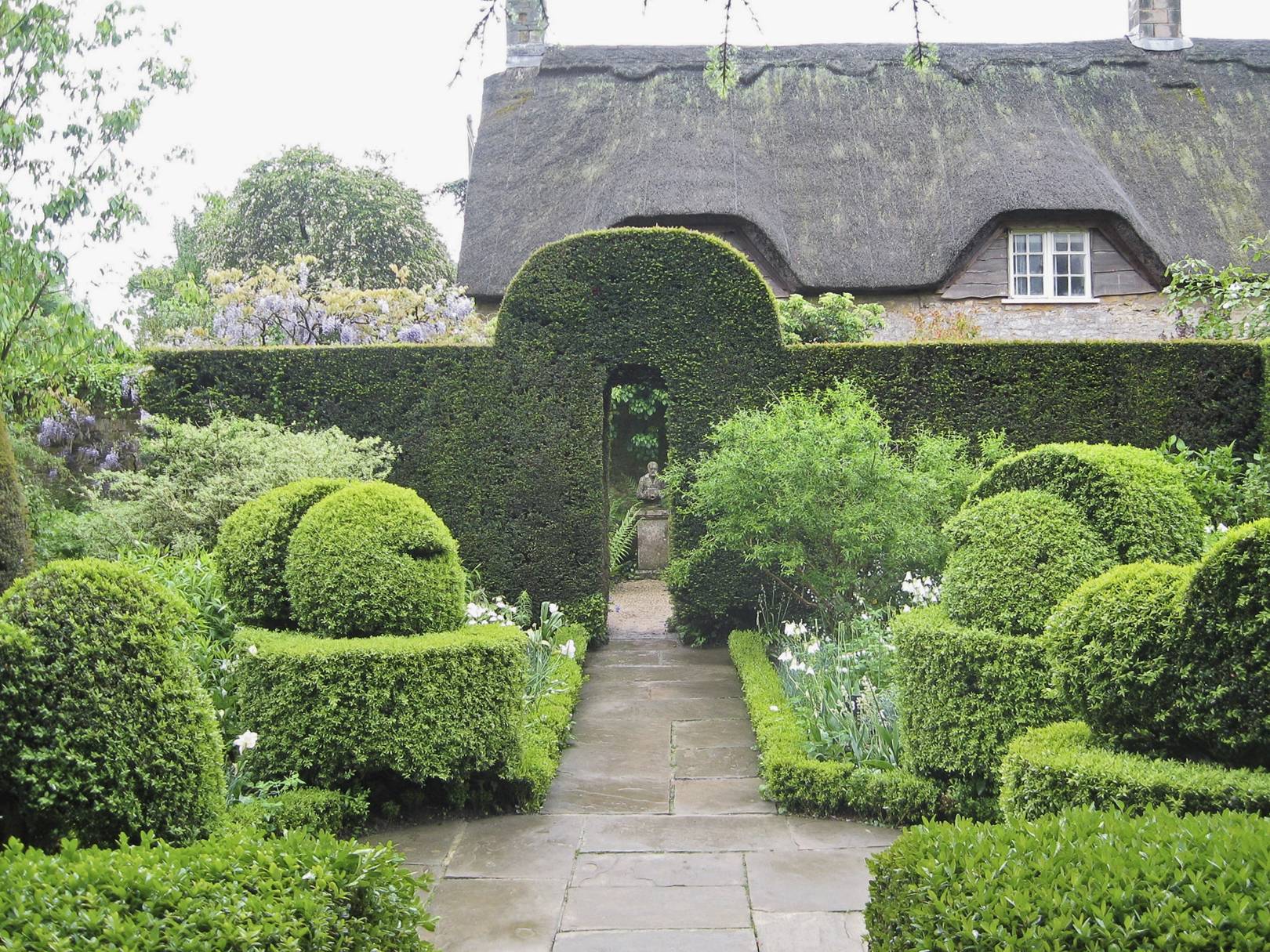 Gardens of the Arts and Crafts Movement House & Garden