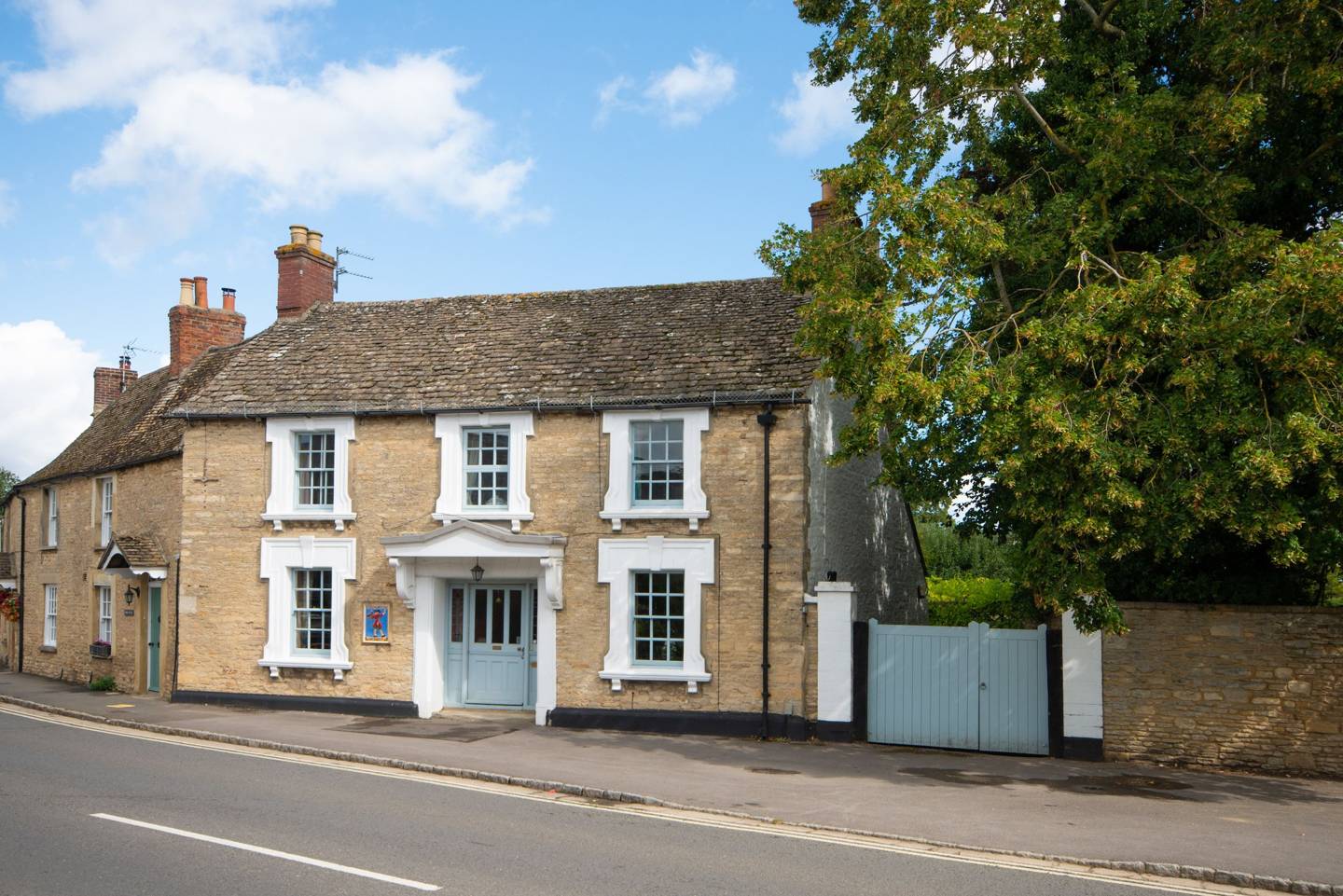 Cottage for sale Bampton House & Garden