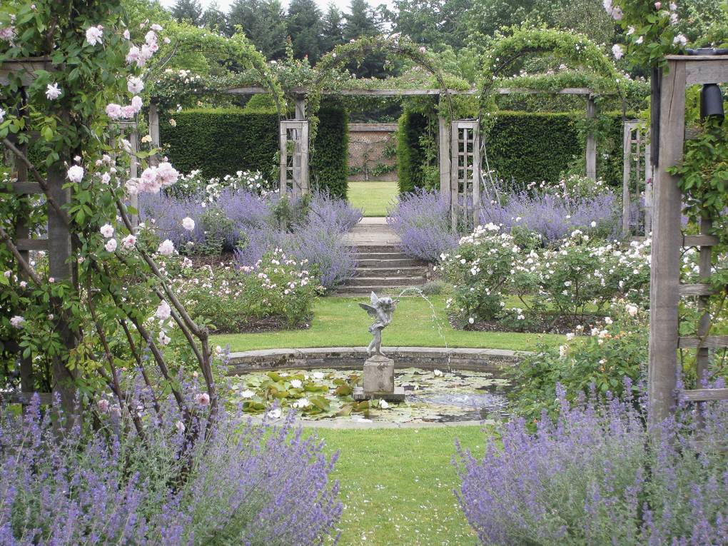 Gardens of the Arts and Crafts Movement House & Garden