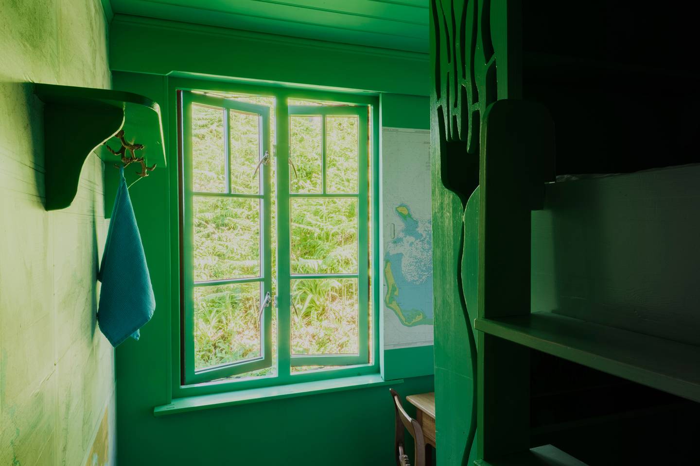 Ben Tindall's Blue Cabin by the Sea House & Garden