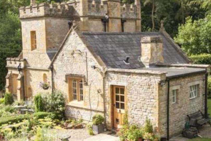 property-of-the-week-uk-s-smallest-castle-for-sale-news-house-garden