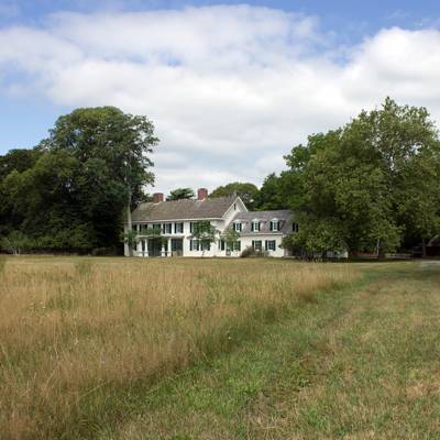 Americana : Farmhouses and Manors of Long Island