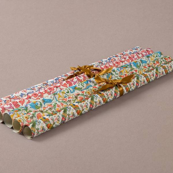 luxury-christmas-wrapping-paper-for-2021-house-garden