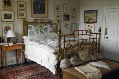 Small Bedroom Ideas Design And Storage House Garden Small Bedrooms Look Incredibly Cosy With A Mix Of Patterned Textiles Artist Domenica More Gordon Has Mixed Pretty Faded Fabrics To Great Effect In This