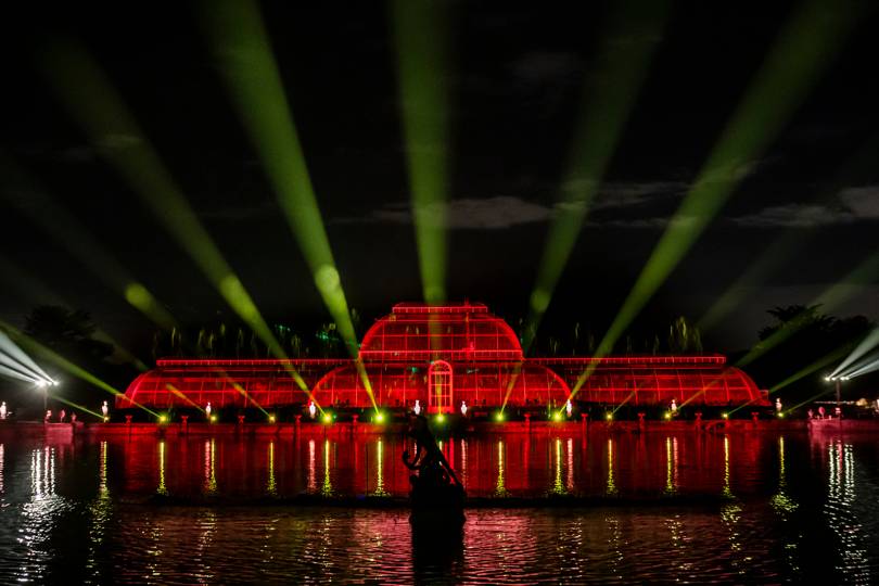 Outdoor Christmas lights and festive light trails to enjoy - Vimarsana News