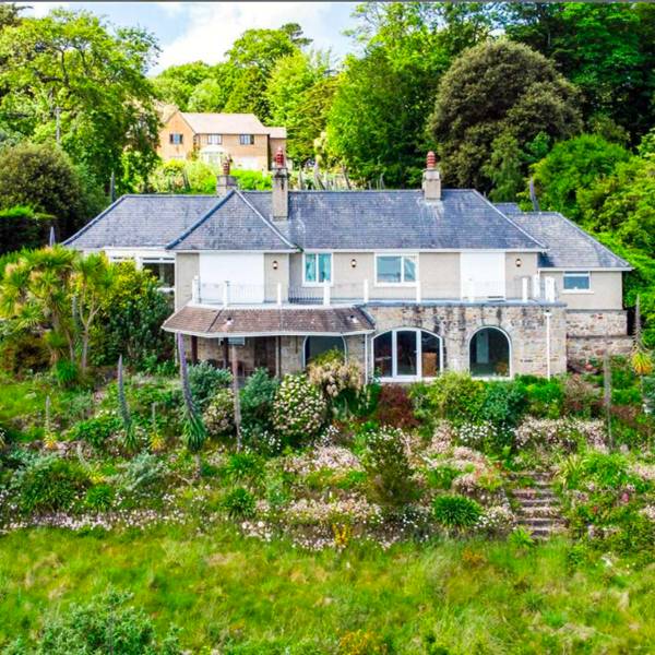 Houses to buy in Cornwall House & Garden