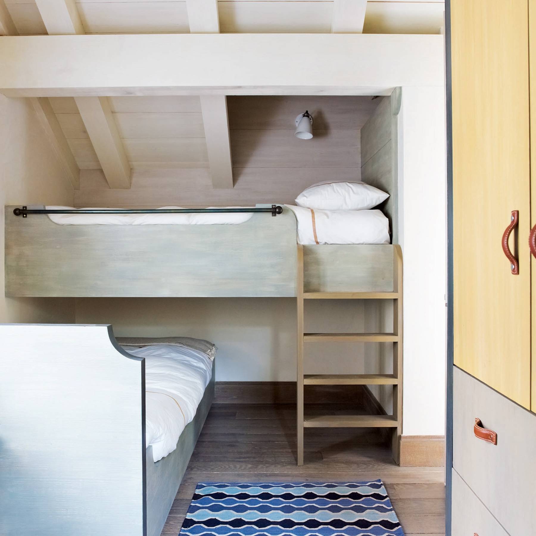 built in bunk beds for small rooms
