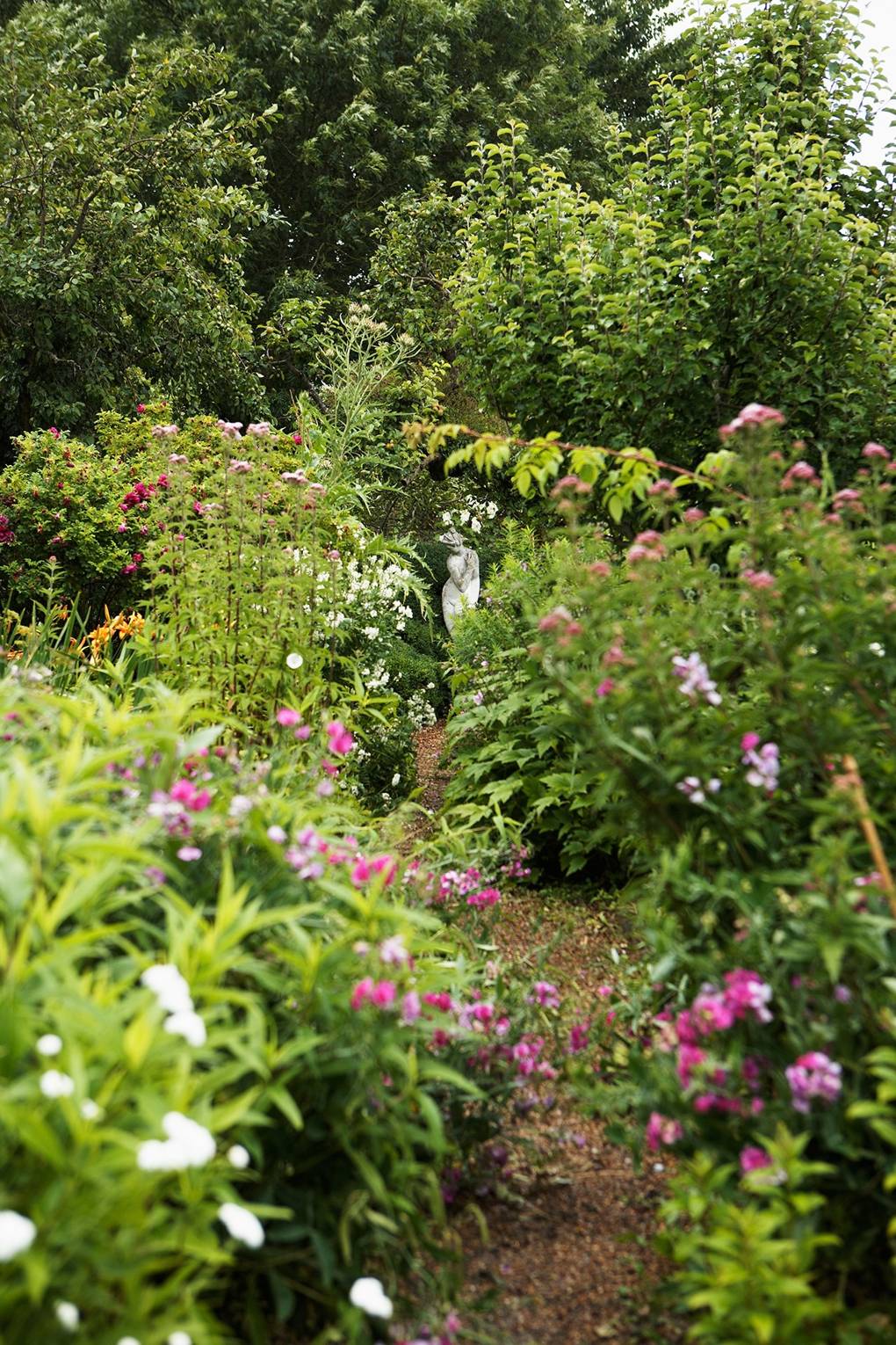 Charleston House Interior - Bloomsbury Group | House & Garden