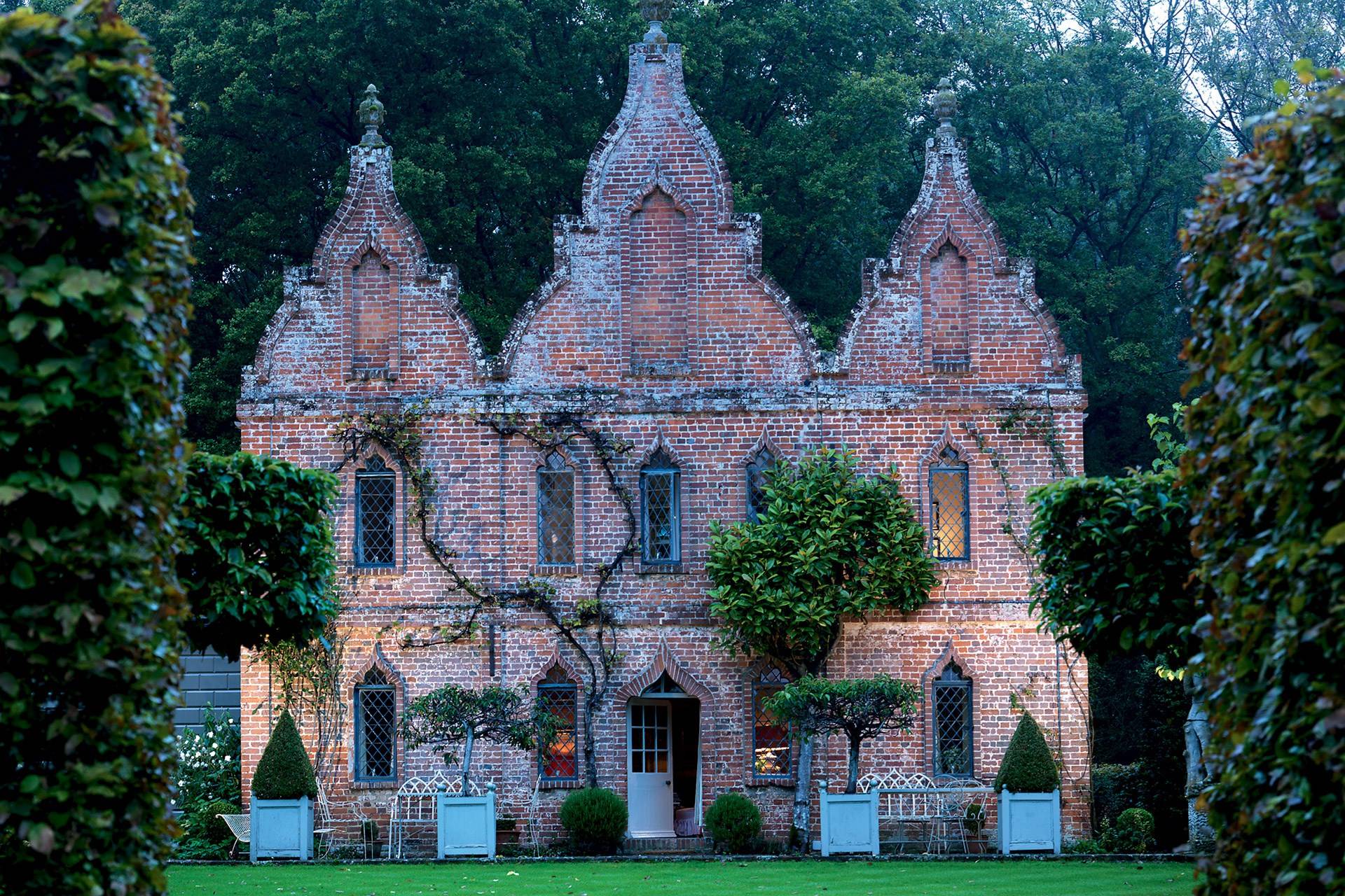 The Life And Homes Of Nicky Haslam House Garden