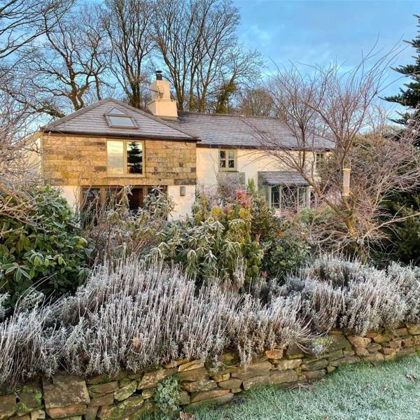 Cottages for sale House & Garden