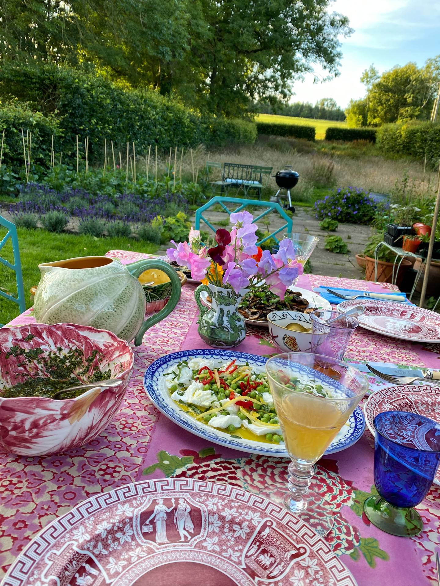 Simple ideas to elevate eating outdoors | House & Garden