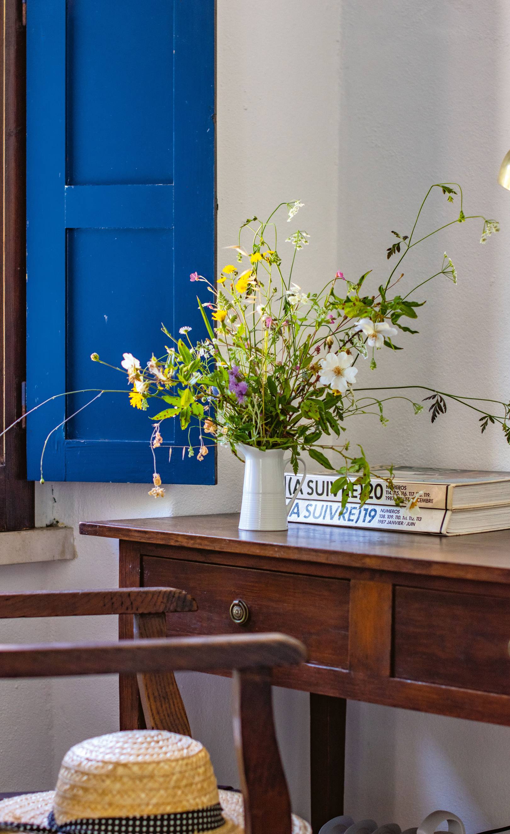 How to arrange summer wildflowers House & Garden