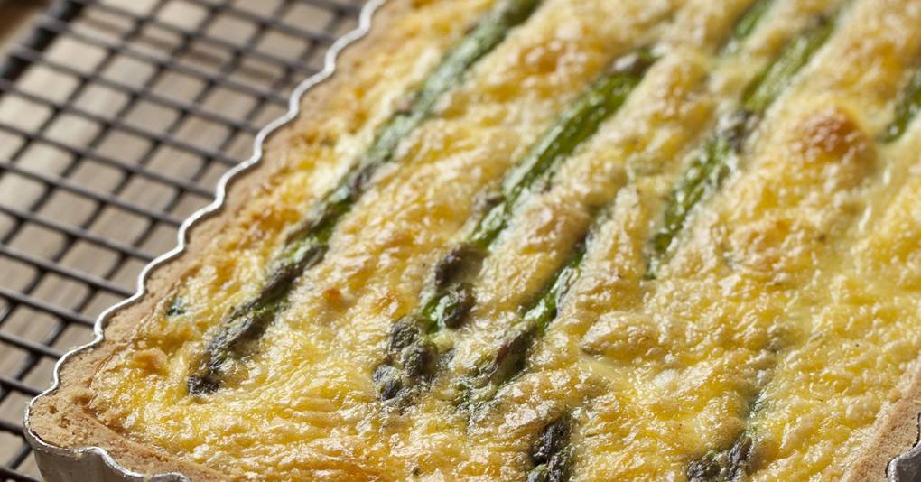 Asparagus, Goat's Cheese & Smoked Bacon Quiche Healthy & Easy Recipes