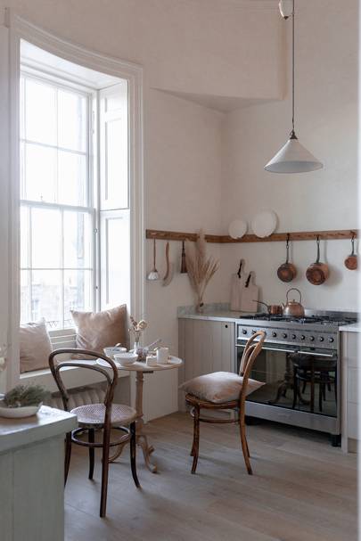 Kitchen case study: an all-natural kitchen by deVOL and Sebastian Cox ...