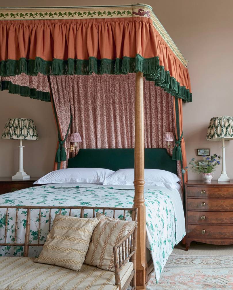 Canopy Bed Designs House Garden