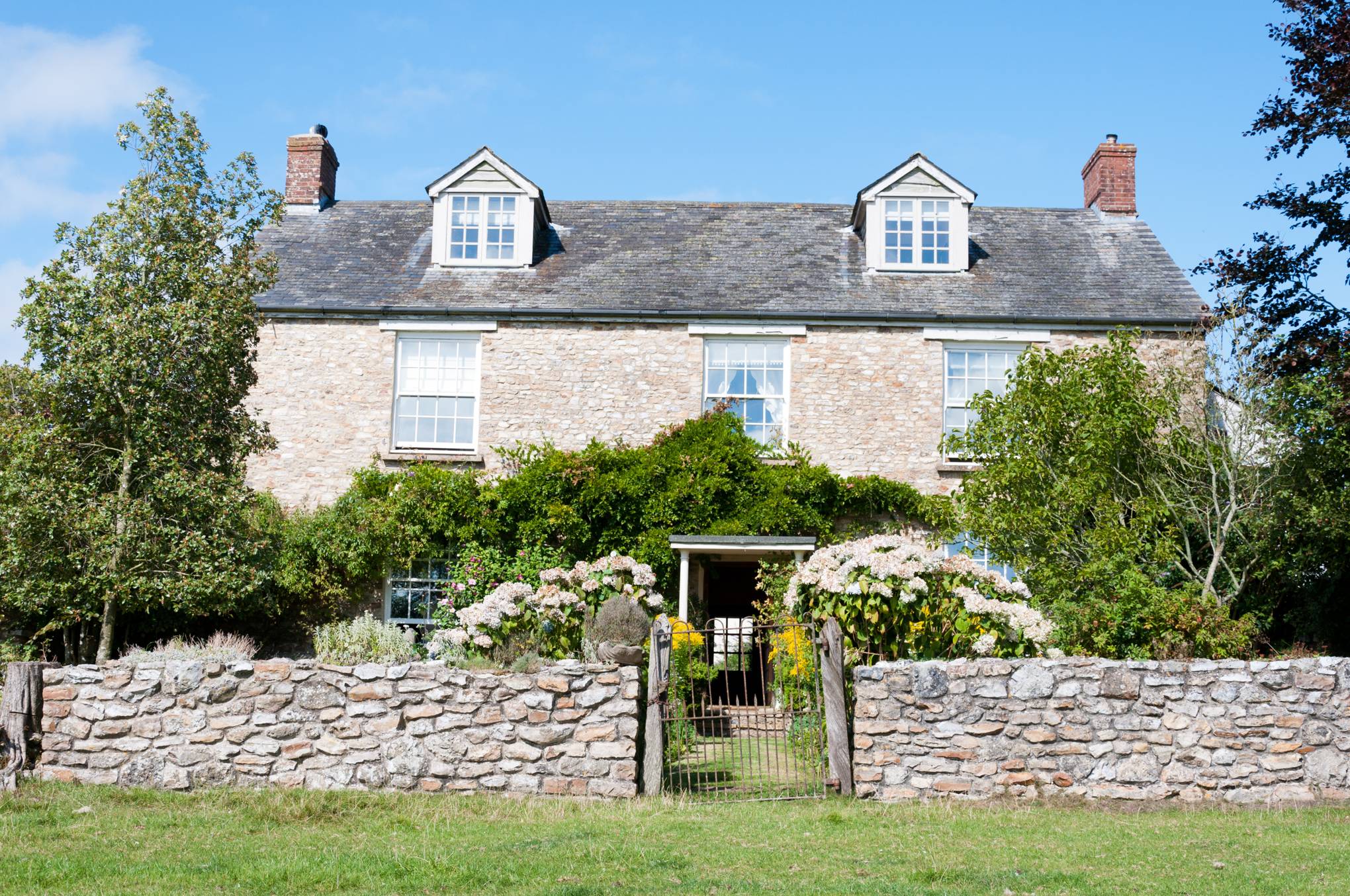Holiday cottages to rent House & Garden