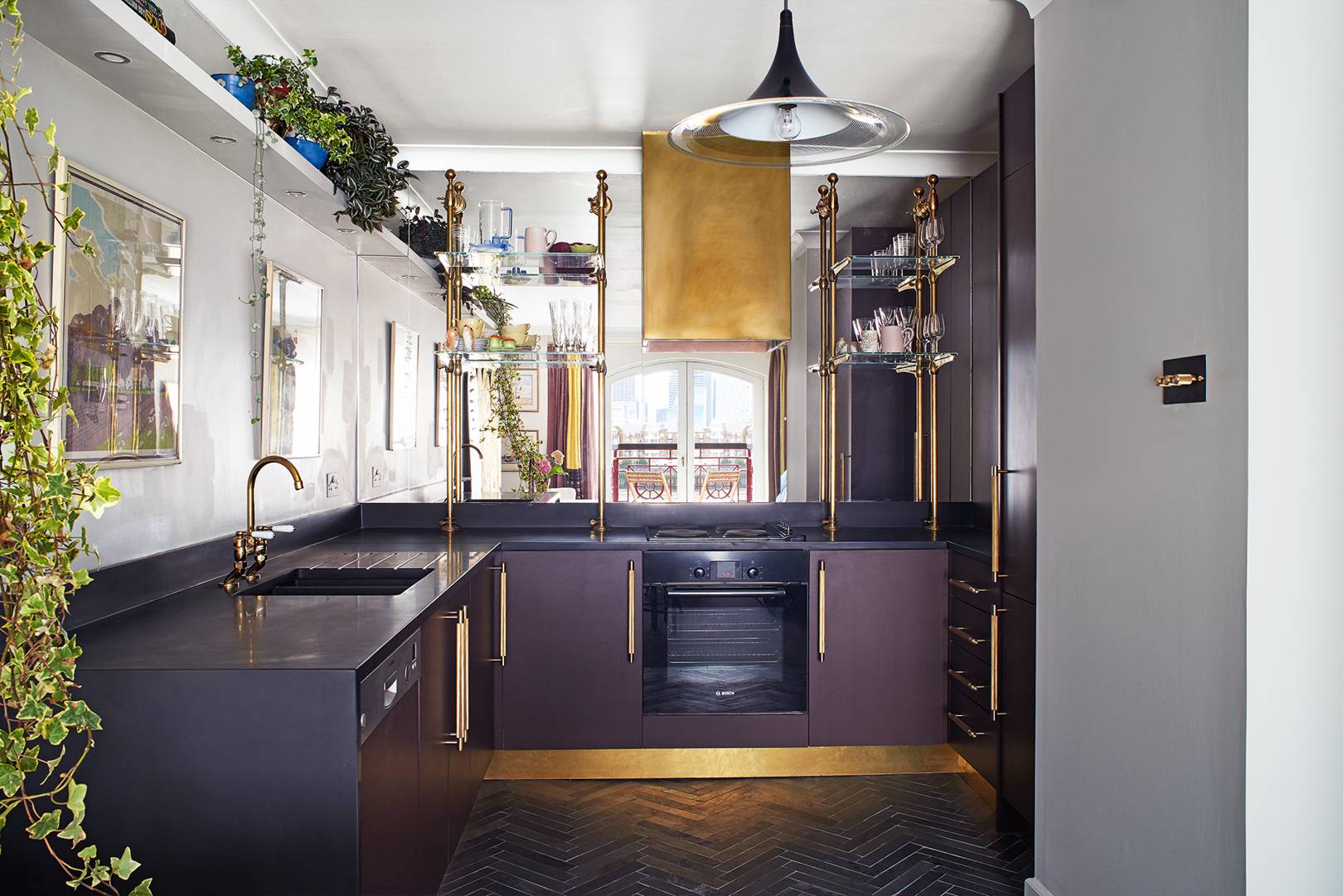 Coloured kitchen ideas - kitchen colour schemes | House & Garden