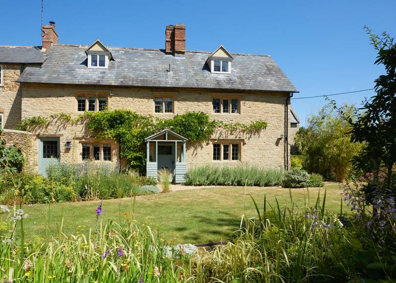 Houses for sale in the Cotswolds House & Garden