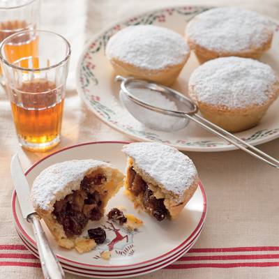 Mincemeat Cake Recipe - Easy Christmas Cake Recipe Ideas | House &amp; Garden