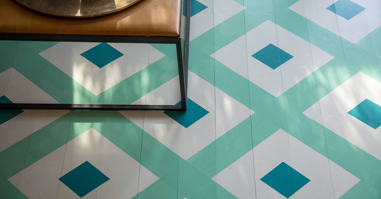 Geometric floor pattern – how to paint | House & Garden